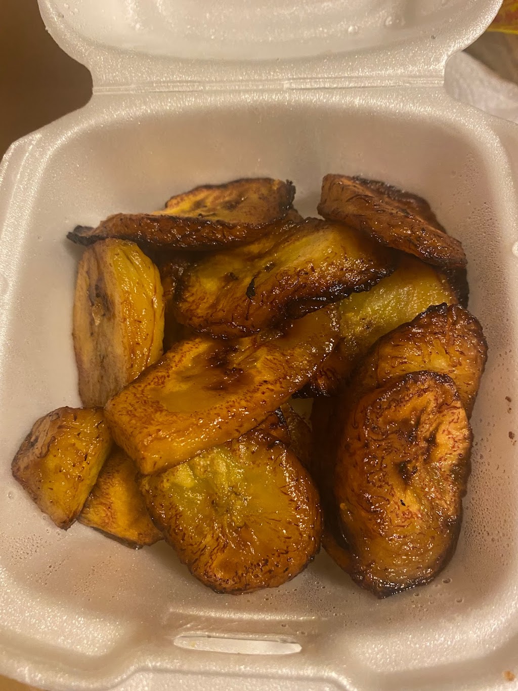 Shaggy Caribbean Cuisine | restaurant | 4909 N 5th St, Philadelphia, PA 19120, USA | 2672977135 OR +1 267-297-7135