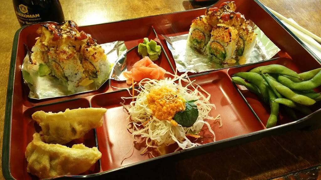 Avocado California Roll and Sushi | restaurant | 3001 TX-121, Euless, TX 76039, USA | 8178687300 OR +1 817-868-7300