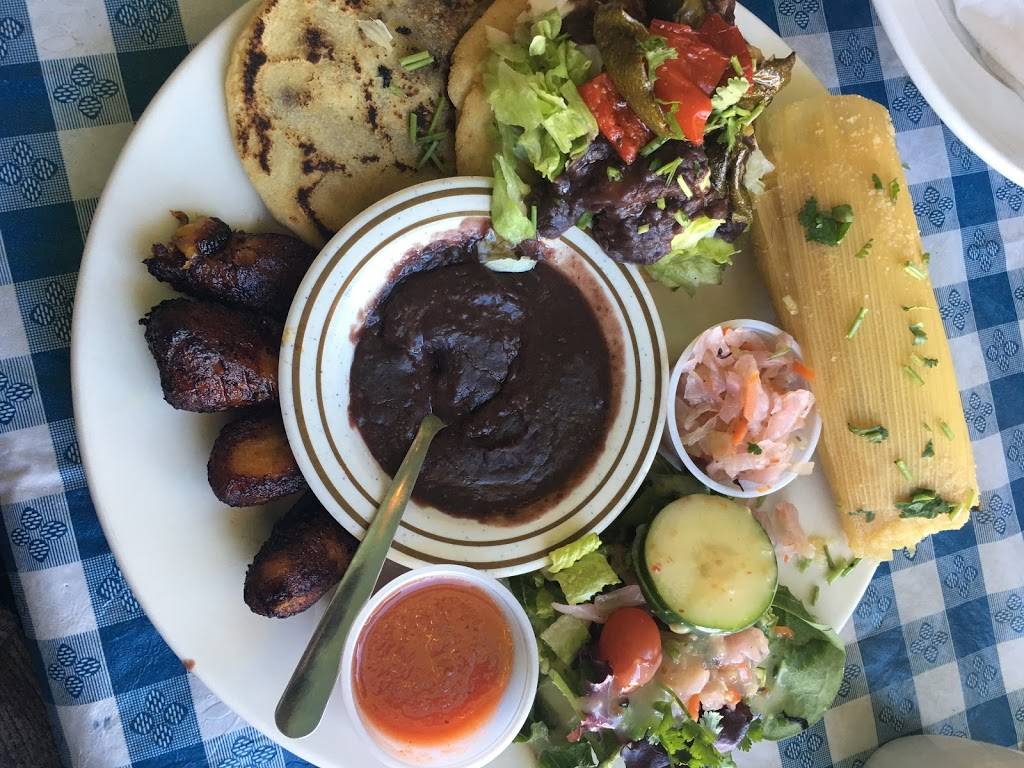 La Macarena Pupuseria & Latin Cafe | restaurant | 8120 Hampson St, New Orleans, LA 70118, USA | 5048625252 OR +1 504-862-5252