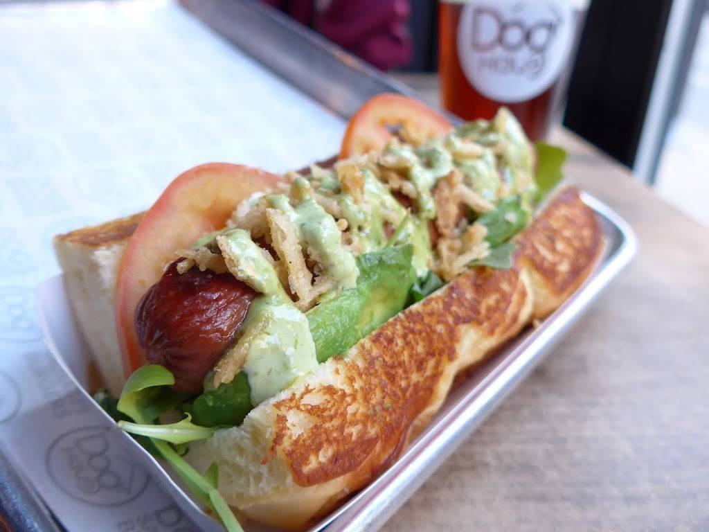 Dog Haus Biergarten Lincoln Park | restaurant | 2464 N Lincoln Ave, Chicago, IL 60614, USA | 7739353647 OR +1 773-935-3647