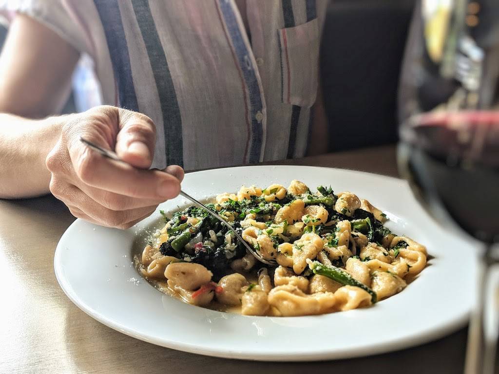 Campana | restaurant | front room, 901 NE Oneonta St, Portland, OR 97211, USA | 5038416195 OR +1 503-841-6195