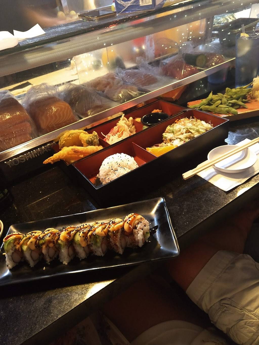 Red Salmon Japanese Restaurant | restaurant | 2010 W Ave J8 #113, Lancaster, CA 93536, USA | 6619456565 OR +1 661-945-6565