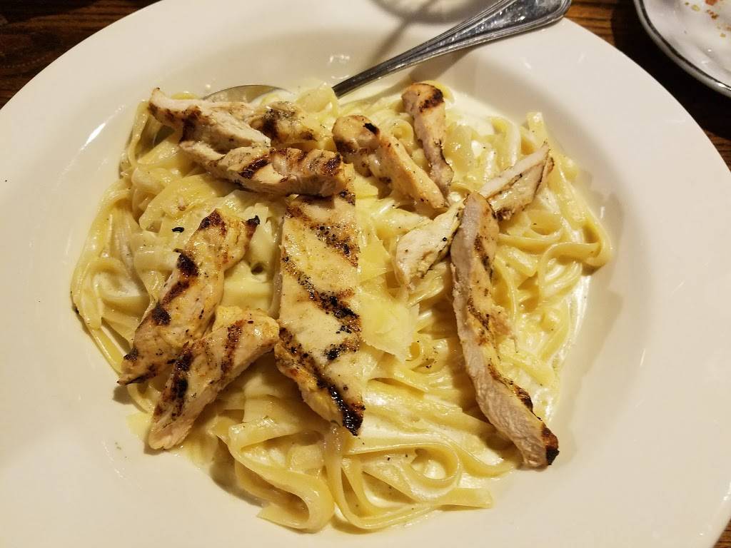 Twisted Rose | restaurant | 1130 S Main St, Algonquin, IL 60102, USA | 8476587641 OR +1 847-658-7641