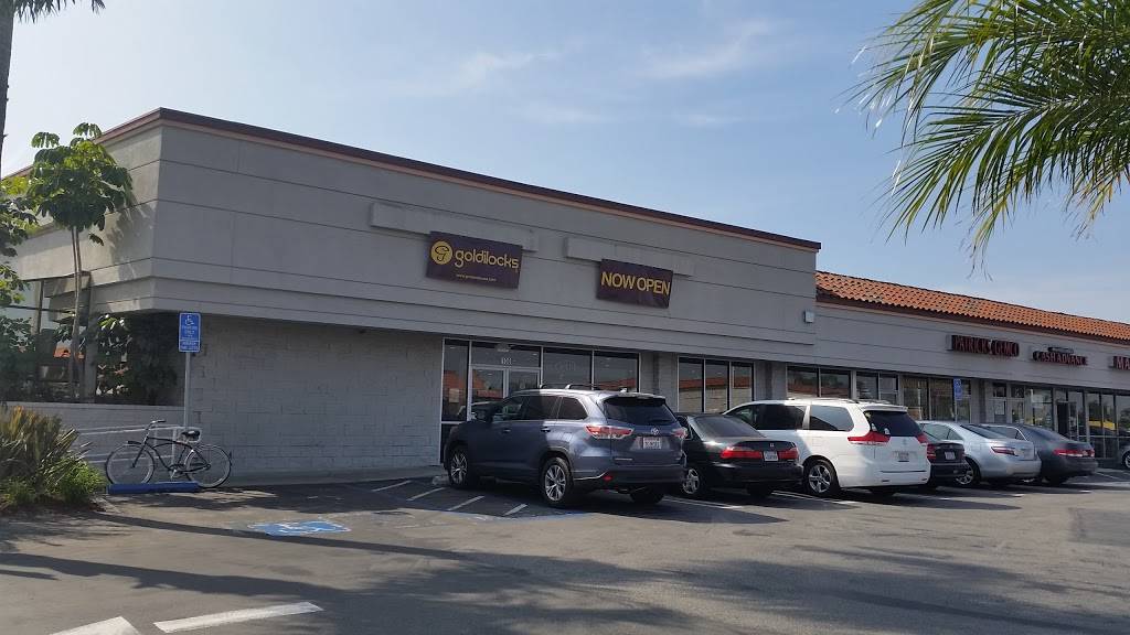 Goldilocks | restaurant | 100 W Carson St, Carson, CA 90745, USA | 3105498181 OR +1 310-549-8181