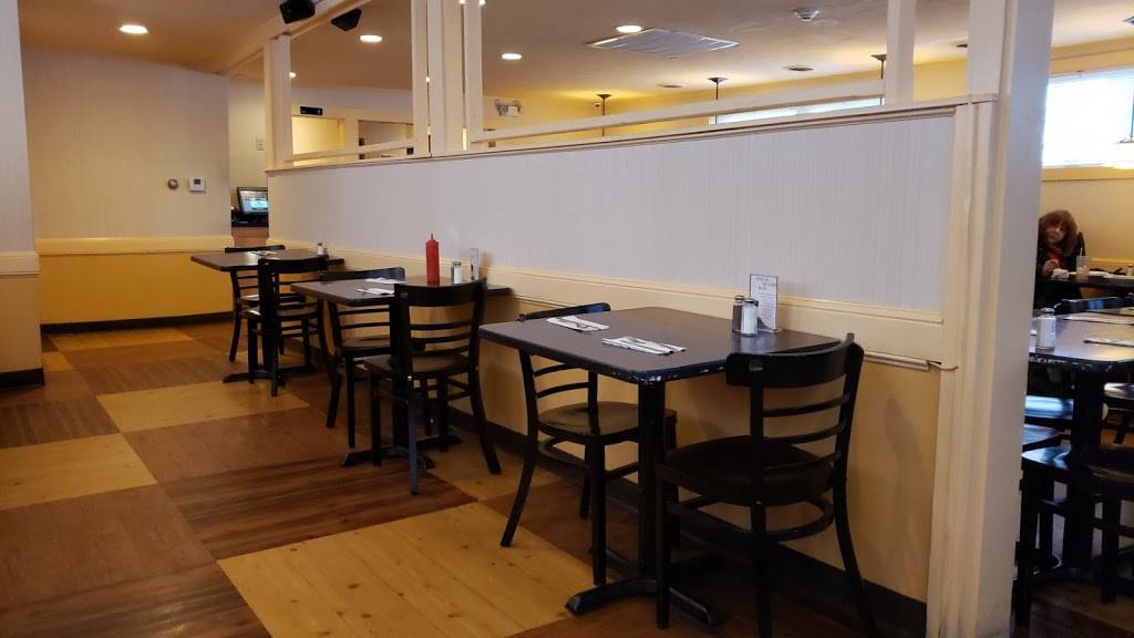 Red Wing Diner Inc | restaurant | 2235 Providence Hwy, Walpole, MA 02081, USA | 5086680453 OR +1 508-668-0453