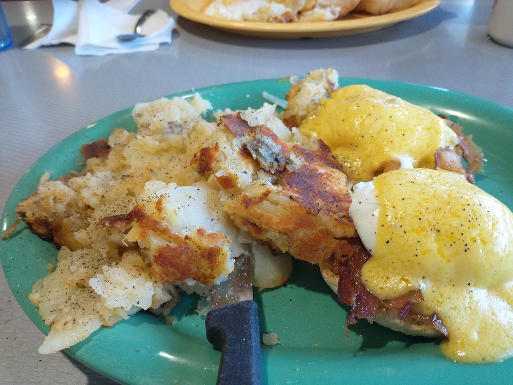 Stellas Diner | restaurant | 110 Wolf St, Syracuse, NY 13208, USA | 3154250353 OR +1 315-425-0353