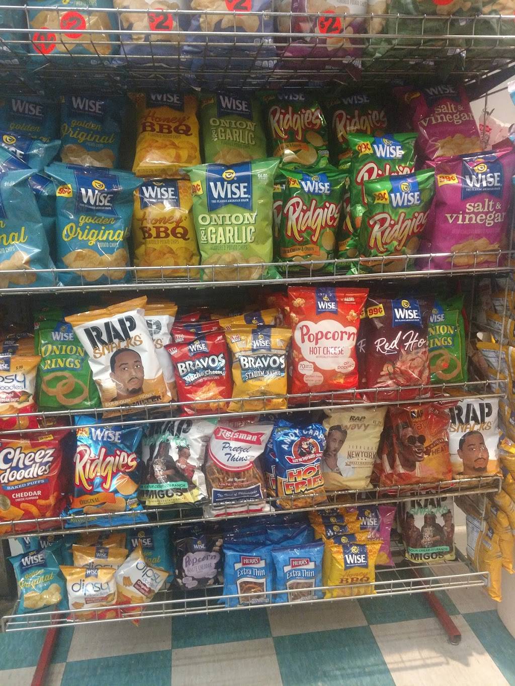 Angelinas Submarine Shops | meal takeaway | 133 Elm St, Pittsfield, MA 01201, USA | 4134998892 OR +1 413-499-8892