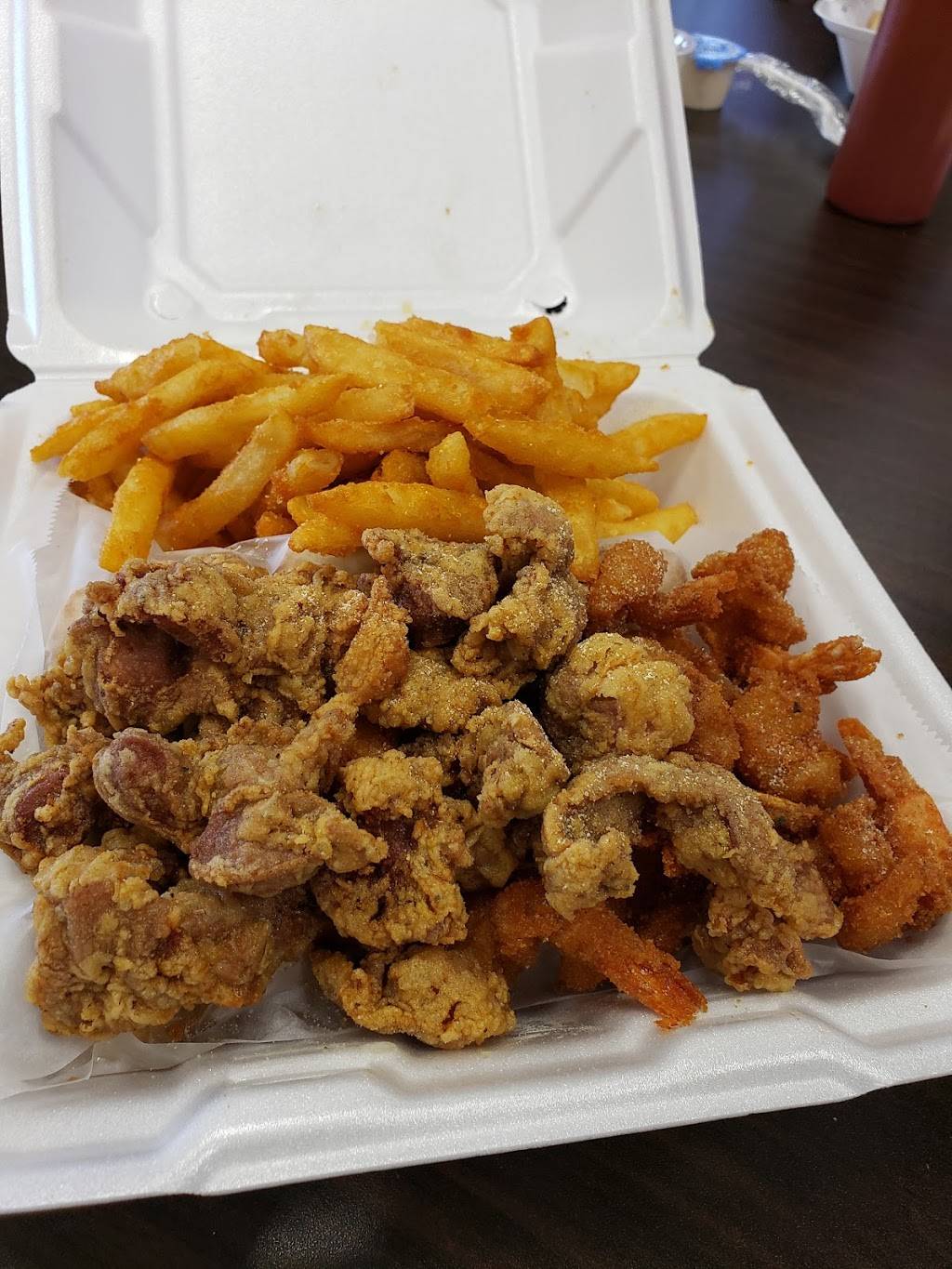 Sharks Fish & Chicken | restaurant | 2001 E 280 Byp, Phenix City, AL 36867, USA | 3344809700 OR +1 334-480-9700