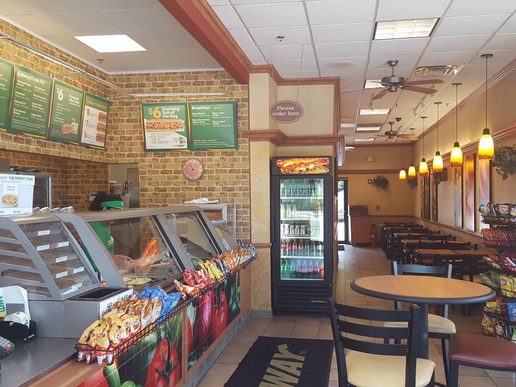 Subway Restaurants | restaurant | 165 Green Bay Road, Suite C, Wilmette Shopping Center, Wilmette, IL 60091, USA | 8472564782 OR +1 847-256-4782