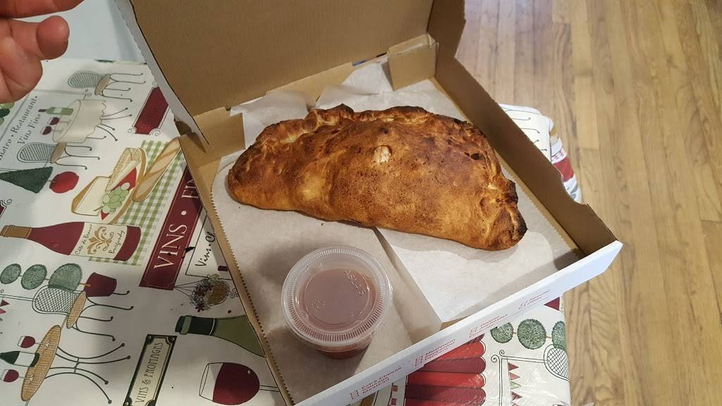 Giovannis Famous Pizza | restaurant | 160 W Central St, Natick, MA 01760, USA | 5085452291 OR +1 508-545-2291