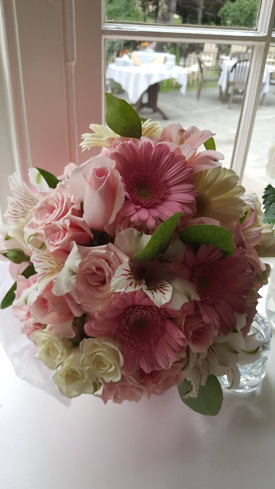 The Spinning Wheel Restaurant | restaurant | 109 Black Rock Turnpike, Redding, CT 06896, USA | 2036644000 OR +1 203-664-4000