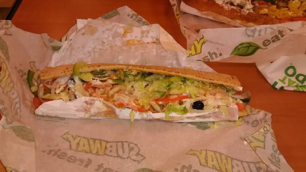 Subway Restaurants | restaurant | 1407 Buchanan St, Des Moines, IA 50316, USA | 5152650168 OR +1 515-265-0168