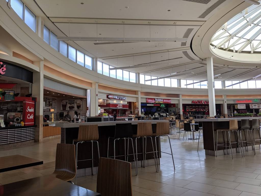 Charleys Philly Steaks | restaurant | 75 Middlesex Turnpike Ste 2102, Burlington, MA 01803, USA | 7812212134 OR +1 781-221-2134