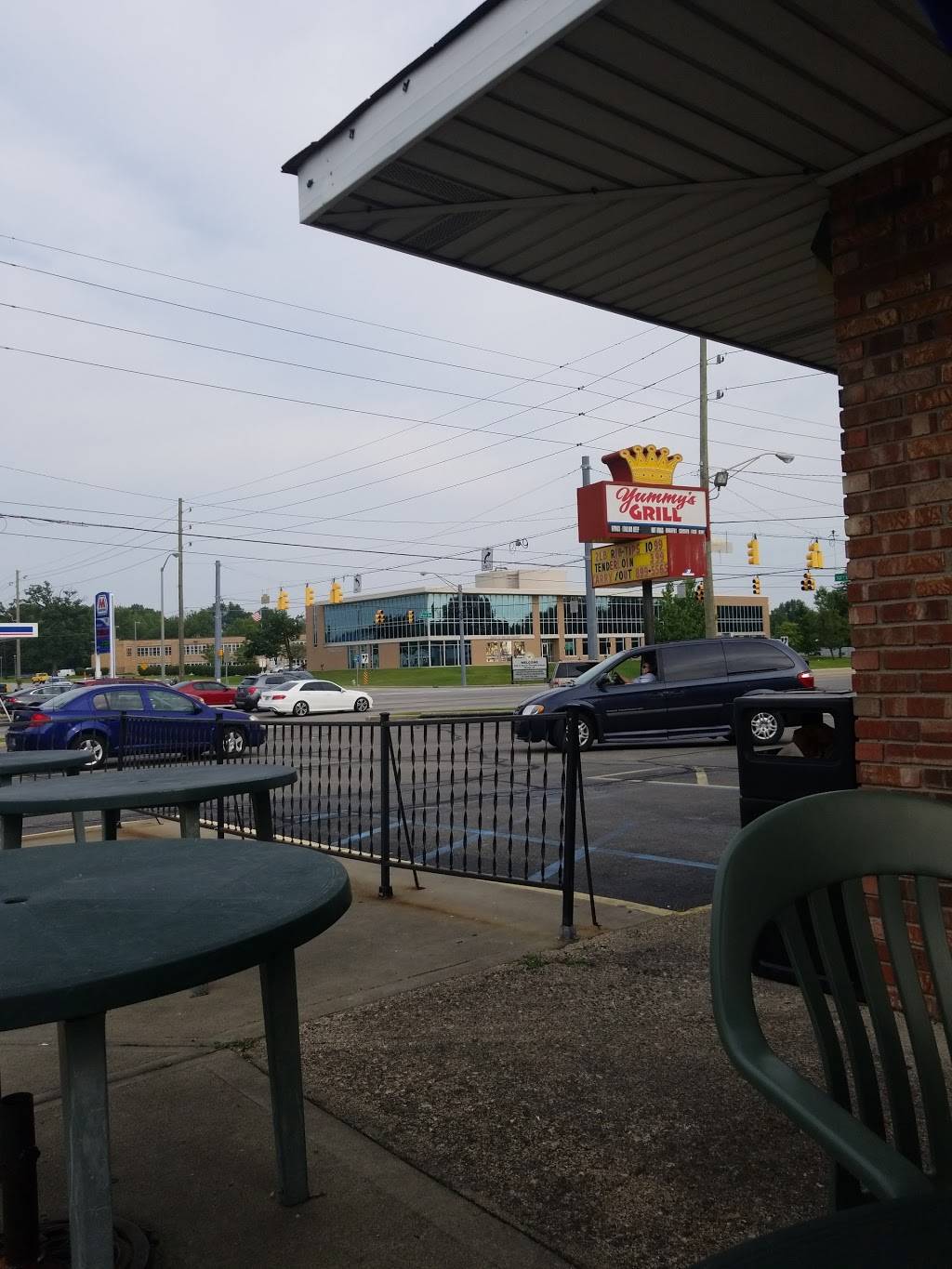 Yummys Grill | restaurant | 1002 N Post Rd, Indianapolis, IN 46219, USA | 3178995565 OR +1 317-899-5565