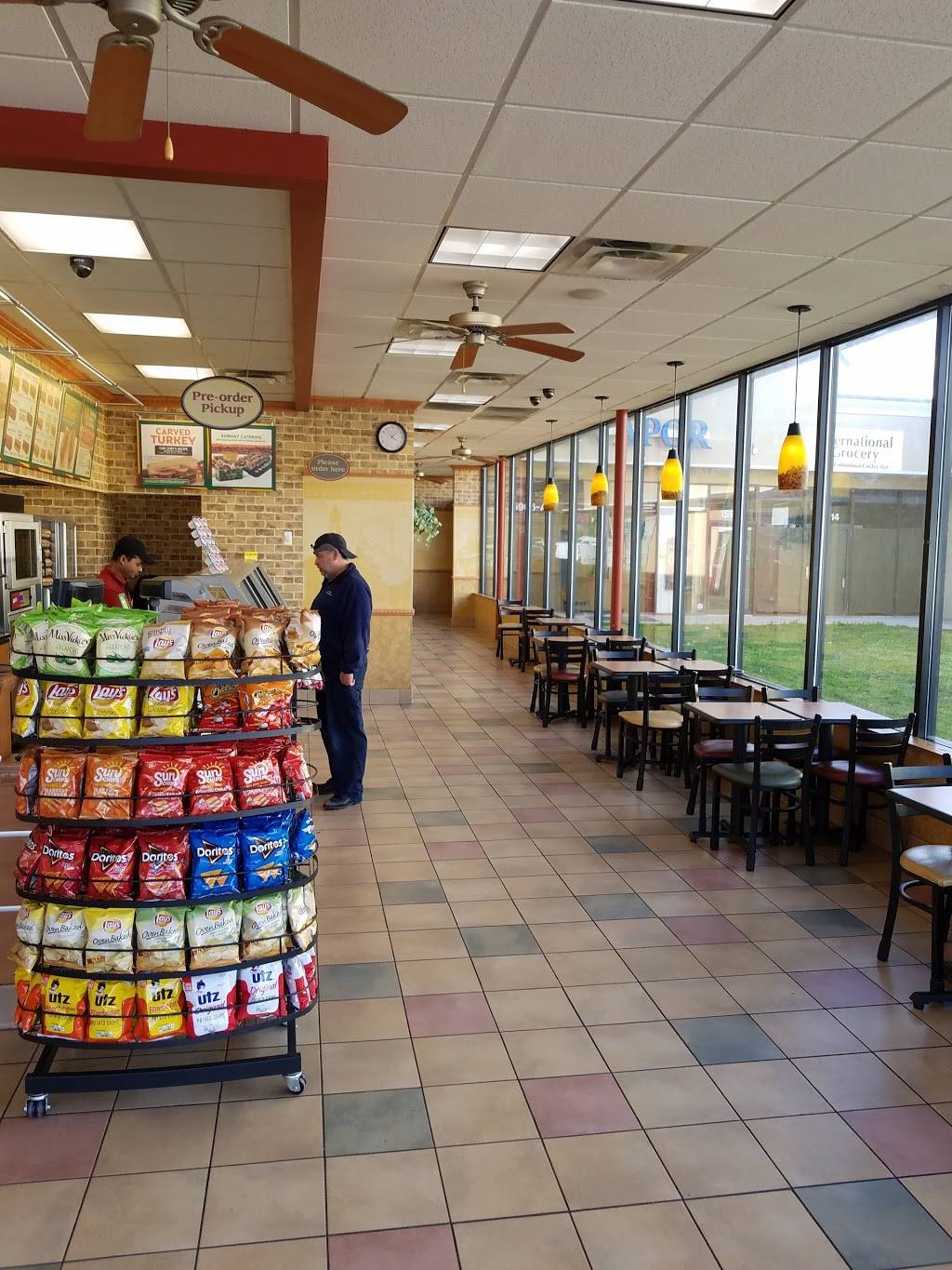 Subway | restaurant | 15906 Shady Grove Rd B, Gaithersburg, MD 20877, USA | 3015197311 OR +1 301-519-7311