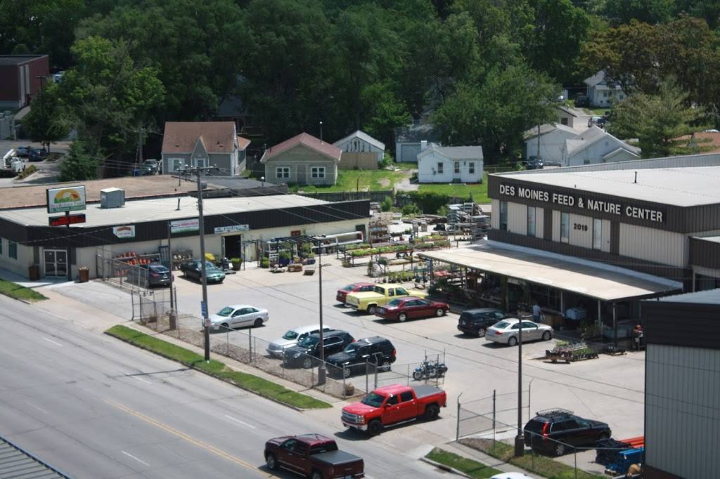 Des Moines Feed & Nature Center | restaurant | 2019 Hubbell Ave, Des Moines, IA 50317, USA | 5152620154 OR +1 515-262-0154