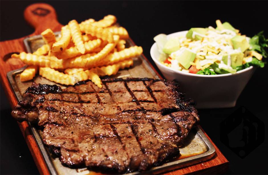 Taboo Lounge And Grill | restaurant | 60 W Hollis St, Nashua, NH 03060, USA | 6035775505 OR +1 603-577-5505