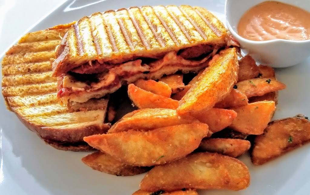 Utopia European Caffe | restaurant | 2489 Park Ave, Tustin, CA 92782, USA | 7143525789 OR +1 714-352-5789