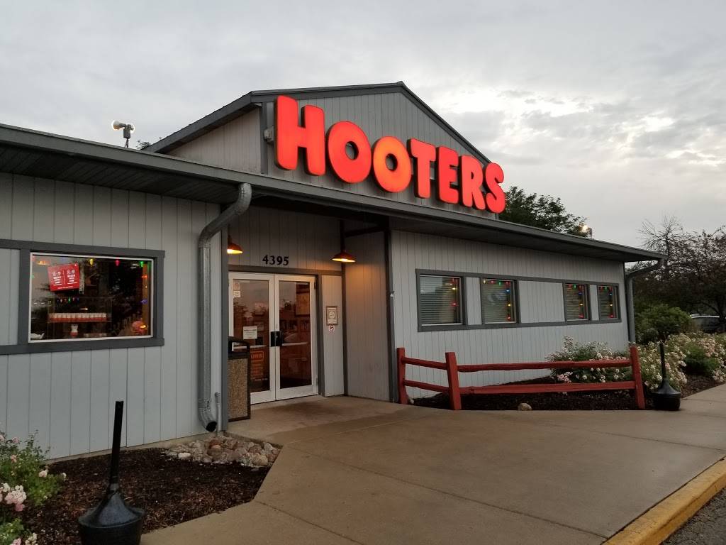Hooters | meal takeaway | 4395 Fox Valley Center Dr, Aurora, IL 60504, USA | 6308514008 OR +1 630-851-4008