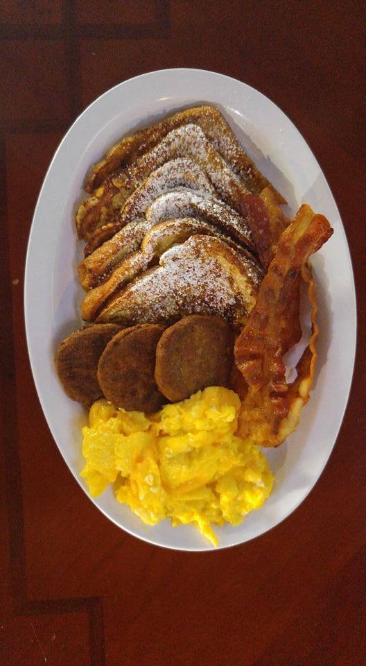 Blue Breeze Grill | restaurant | 16826 Lakeshore Blvd, Cleveland, OH 44110, USA | 2164651240 OR +1 216-465-1240