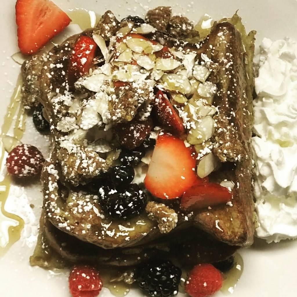 The Hen House of Wheaton | restaurant | 1060 College Ave, Wheaton, IL 60187, USA | 6304800611 OR +1 630-480-0611