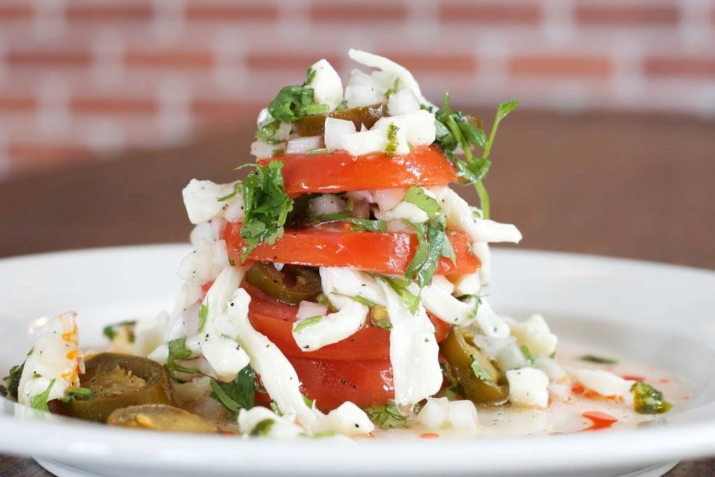 Los Sombreros | restaurant | 322 E Camelback Rd, Phoenix, AZ 85012, USA | 6026016390 OR +1 602-601-6390