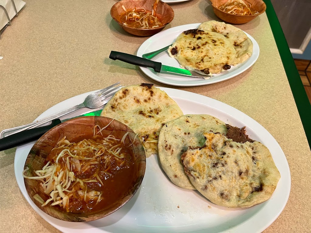 Pupuseria Emily | restaurant | 6639 Castor Ave, Philadelphia, PA 19149, USA | 3472591785 OR +1 347-259-1785