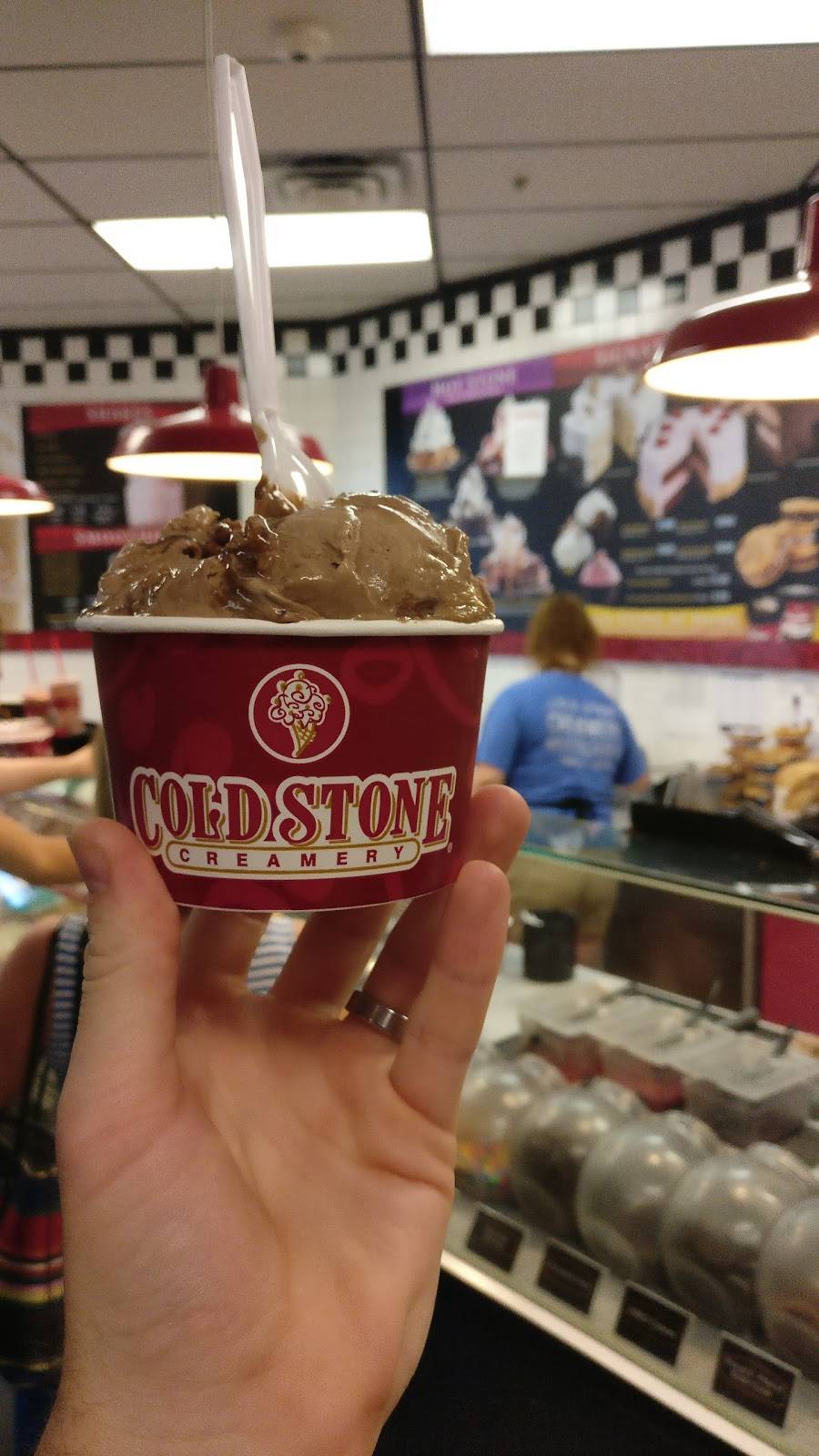 Cold Stone Creamery | bakery | 2121 Celebration Dr NE Ste 400, Grand Rapids, MI 49525, USA | 6163639140 OR +1 616-363-9140