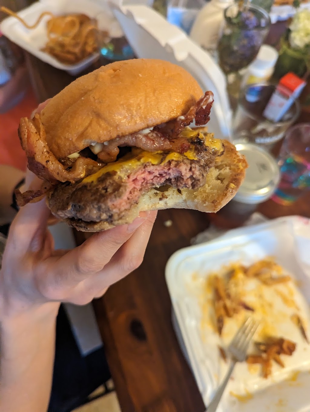 Tipsy Bull Tavern | restaurant | 17800 Chillicothe Rd Suite 108B, Chagrin Falls, OH 44023, USA | 4403843416 OR +1 440-384-3416