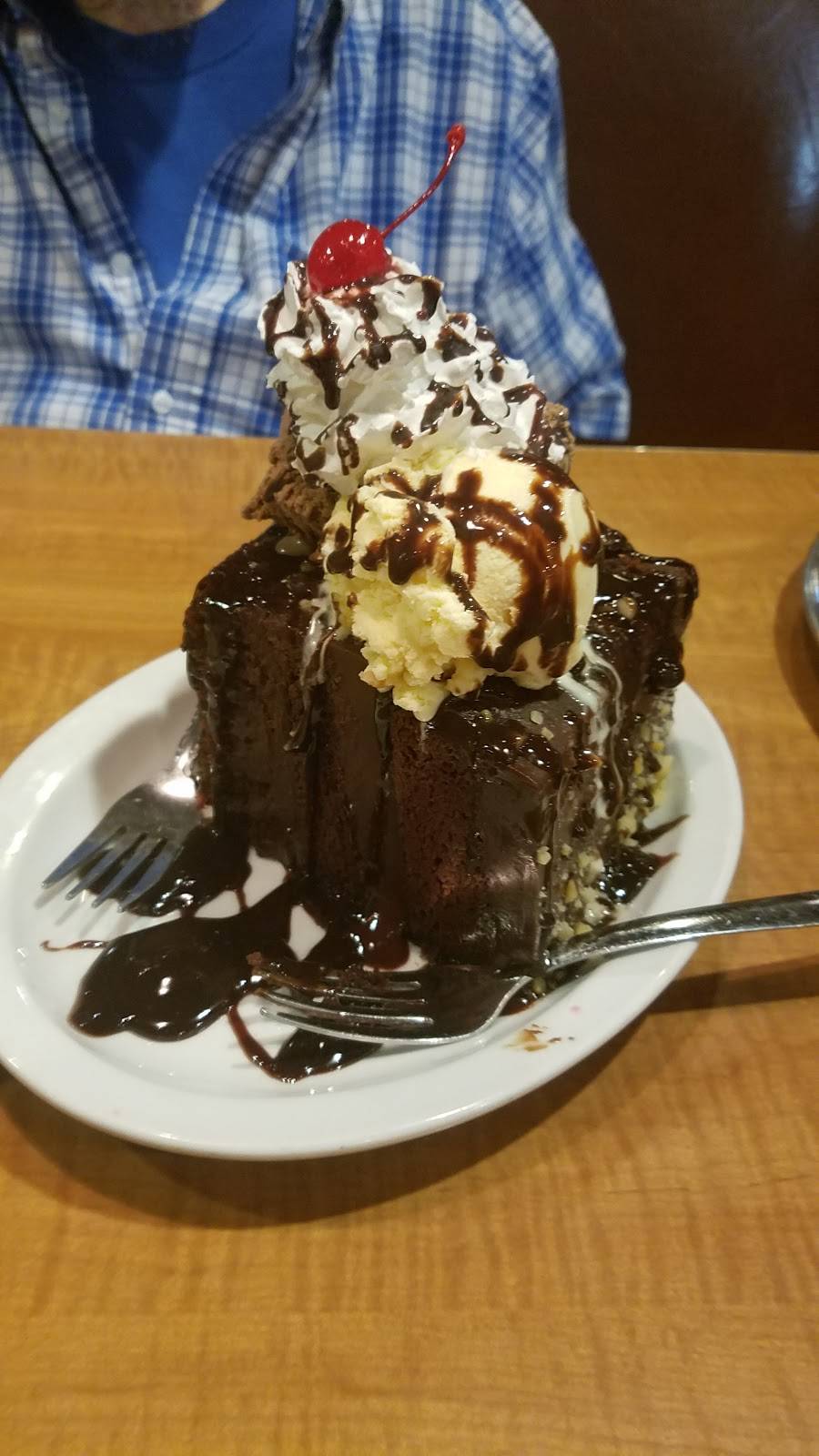 Rattlers Bar B Que | restaurant | 26495 Golden Valley Rd, Santa Clarita, CA 91351, USA | 6612514195 OR +1 661-251-4195