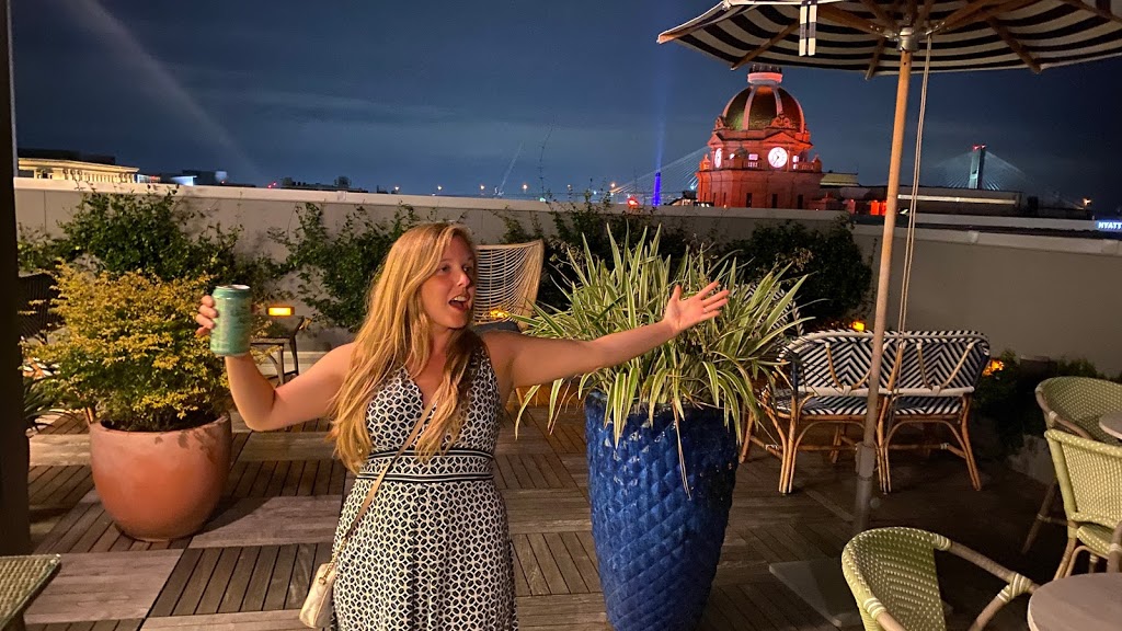 St. Neos Brasserie | restaurant | 7 Drayton St, Savannah, GA 31401, USA | 9126628901 OR +1 912-662-8901