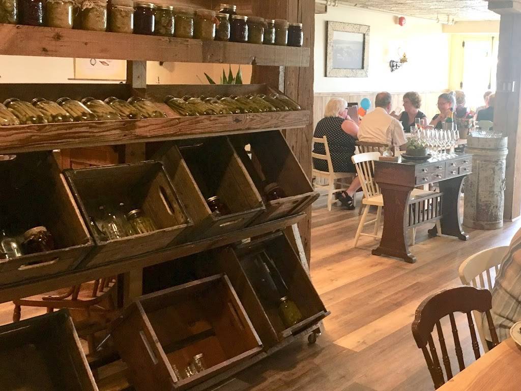 La Bonne Étoile | restaurant | 160 Rue Saint-Paul, Québec, QC G1K 3W1, Canada | 4186944448 OR +1 418-694-4448