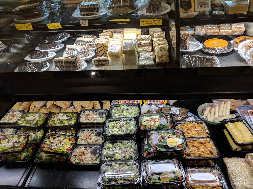 Nonnos | restaurant | 21433 Broadway Rd, Los Gatos, CA 95033, USA | 4083535633 OR +1 408-353-5633