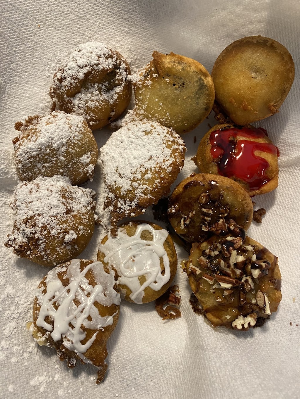 Cailee Belle’s Sweet Shoppe +BAR | restaurant | E Lindsay St, Greensboro, NC 27405, USA | 3364052079 OR +1 336-405-2079