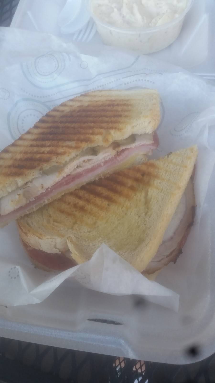 Holzman Meats | restaurant | 10815 Montgomery Rd, Cincinnati, OH 45242, USA | 5134891411 OR +1 513-489-1411