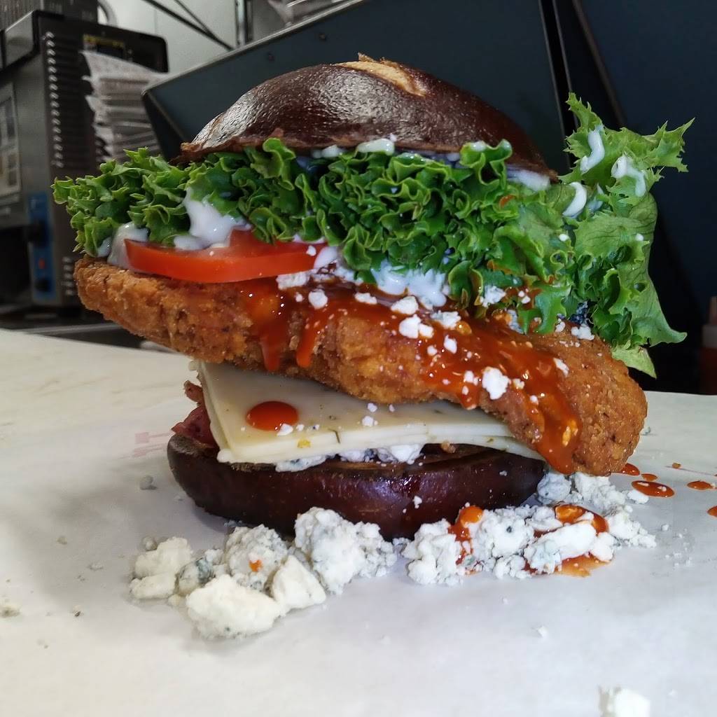Smashburger | restaurant | 1451 E Parks Hwy, Wasilla, AK 99654, USA | 9073576274 OR +1 907-357-6274