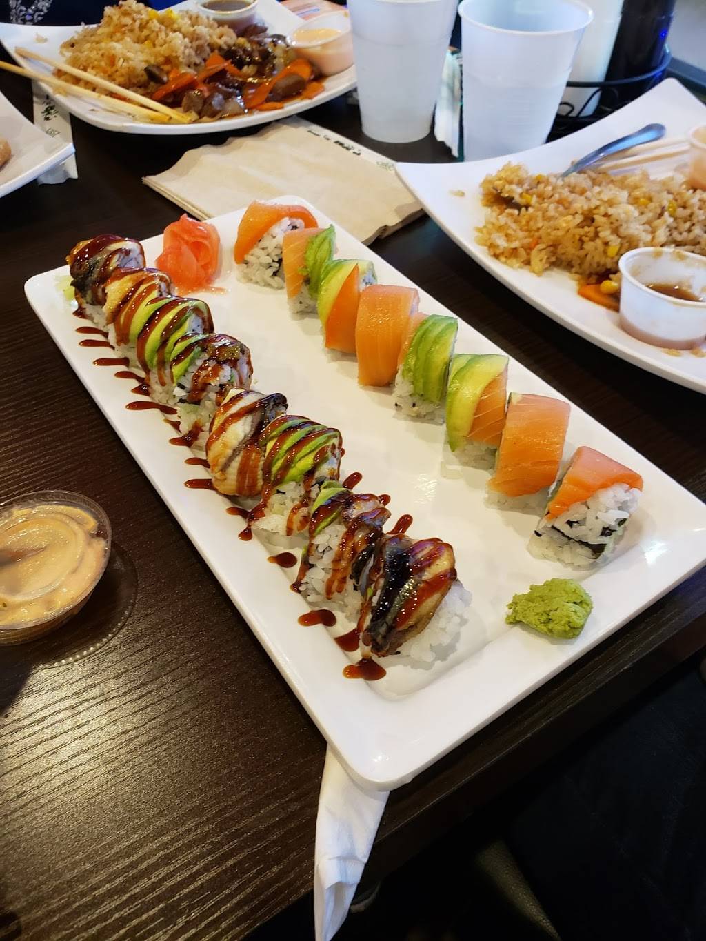 Hachi Sushi | restaurant | 6516 E Riverside Blvd, Loves Park, IL 61111, USA | 8156369888 OR +1 815-636-9888