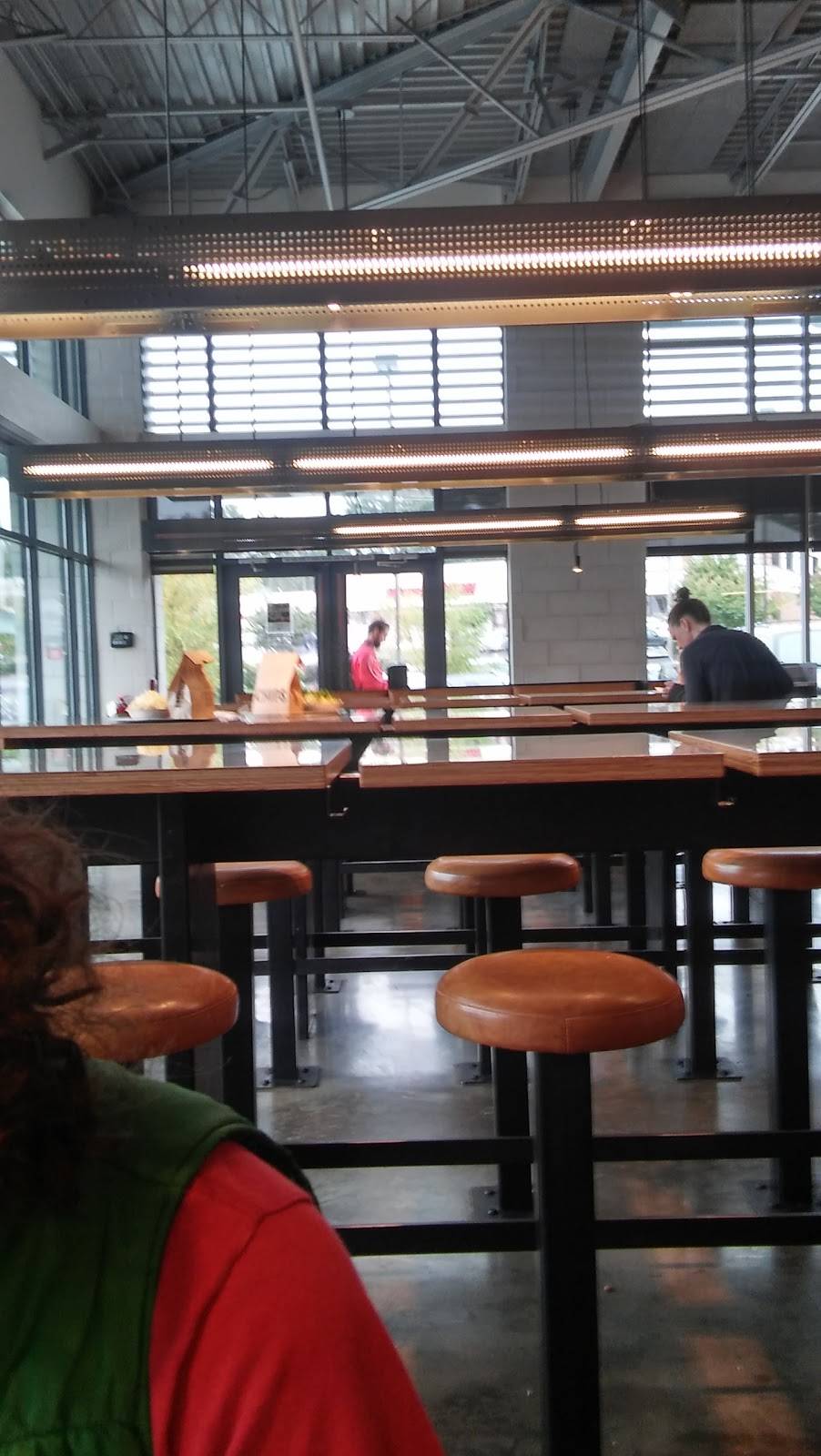 Chipotle Mexican Grill | restaurant | 96 White Bridge Rd Ste 103, Nashville, TN 37205, USA | 6155220358 OR +1 615-522-0358