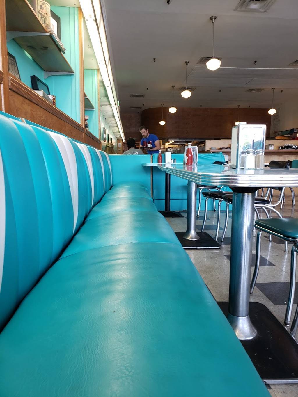 Brents Drugs | restaurant | 655 Duling Ave, Jackson, MS 39216, USA | 6013663427 OR +1 601-366-3427