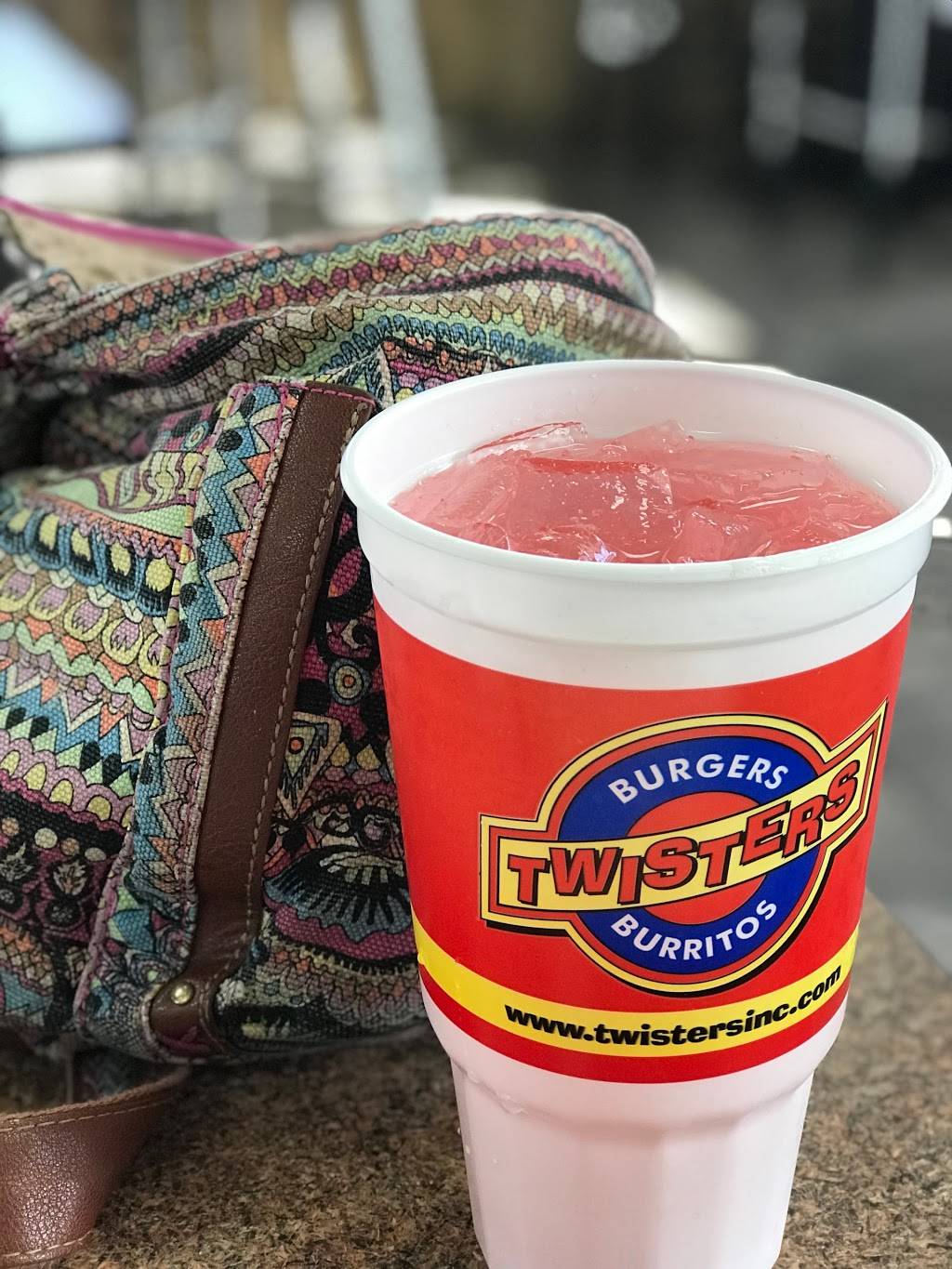 Twisters Burgers and Burritos | restaurant | 8111 Wyoming Blvd NE, Albuquerque, NM 87113, USA | 5058562162 OR +1 505-856-2162