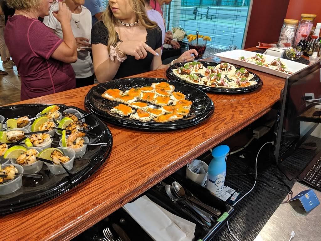 Staxx-Kvv Kitchen & Bar | restaurant | 1233.5 Dillon Rd, Burlington, ON L7M 1K6, Canada | 2897752215 OR +1 289-775-2215