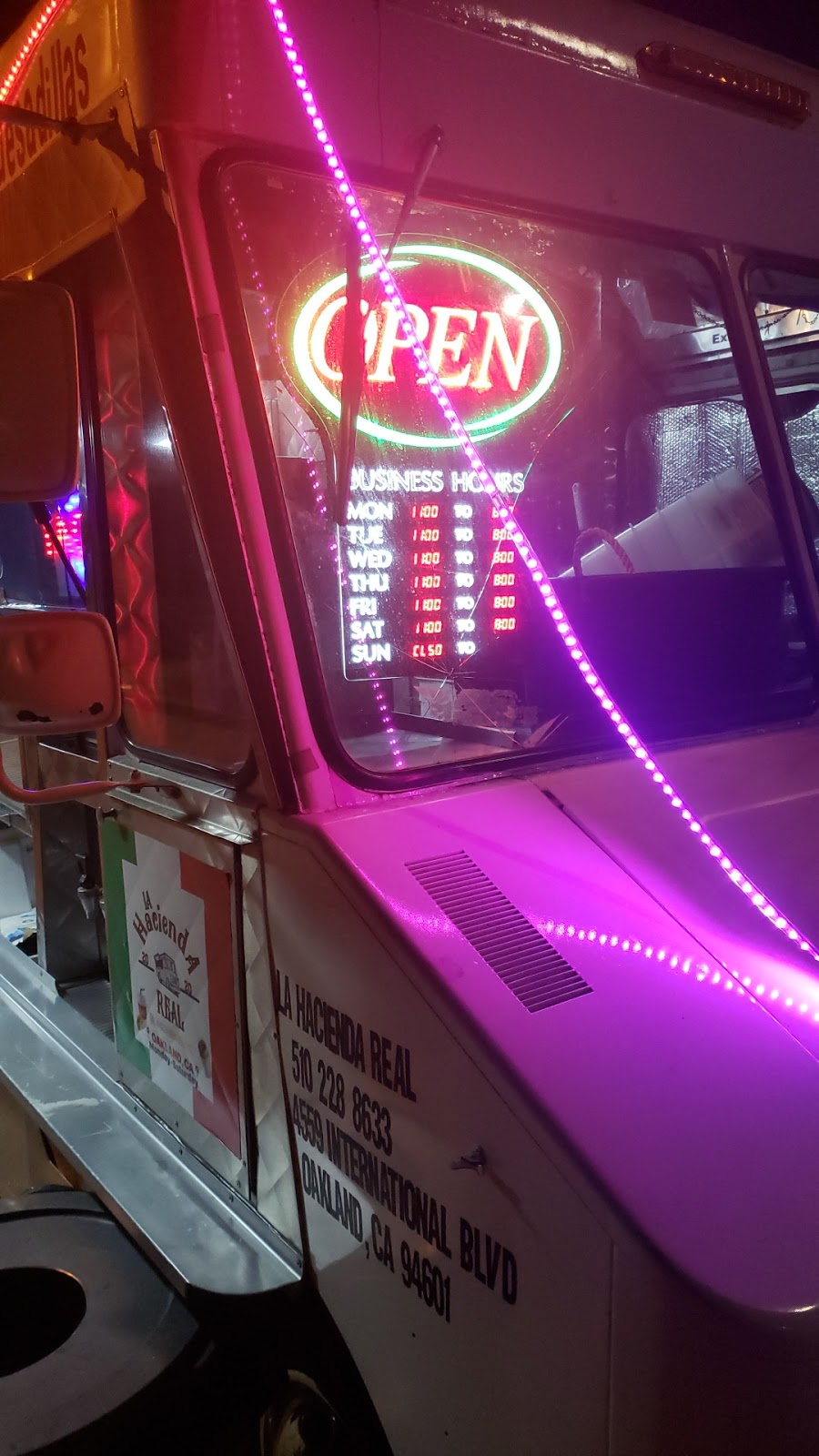 La Hacienda Real Taco Truck | restaurant | 2480-2432 Montana St, Oakland, CA 94602, USA | 5102288633 OR +1 510-228-8633