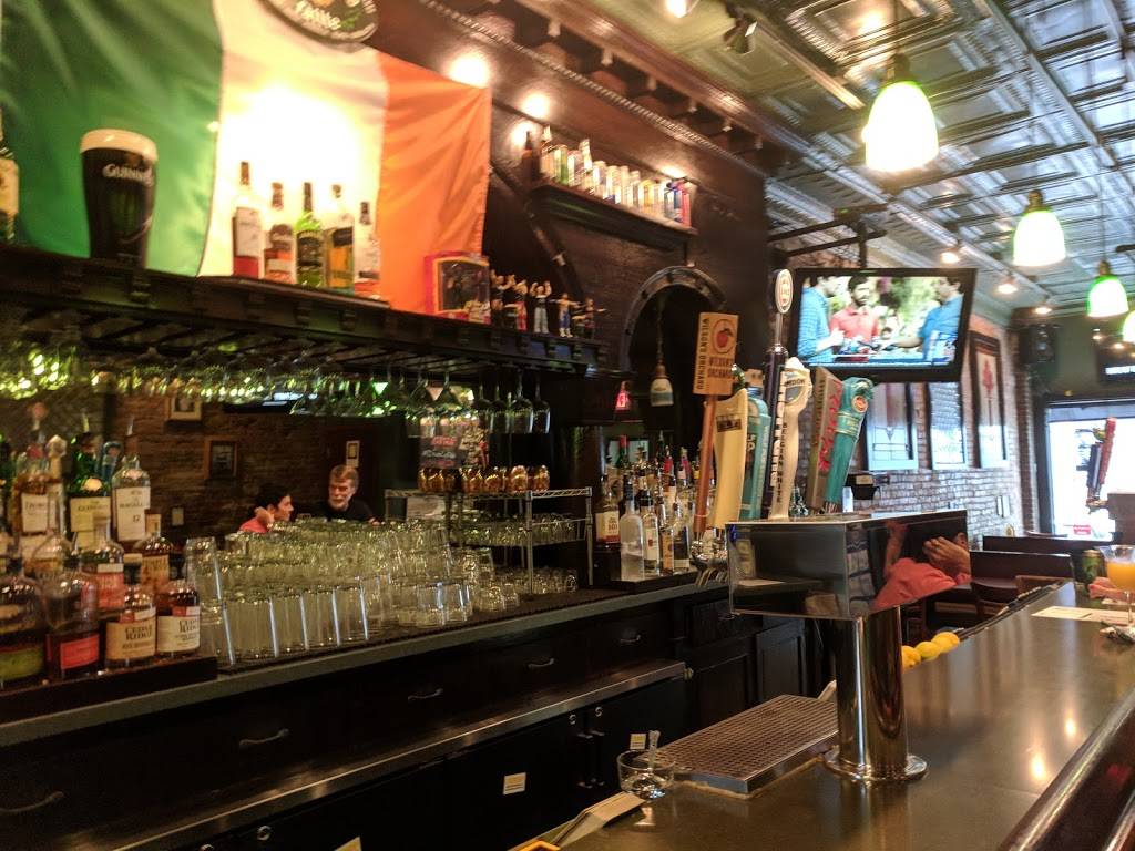 Donnellys Pub | restaurant | 110 E College St, Iowa City, IA 52240, USA | 3193387355 OR +1 319-338-7355
