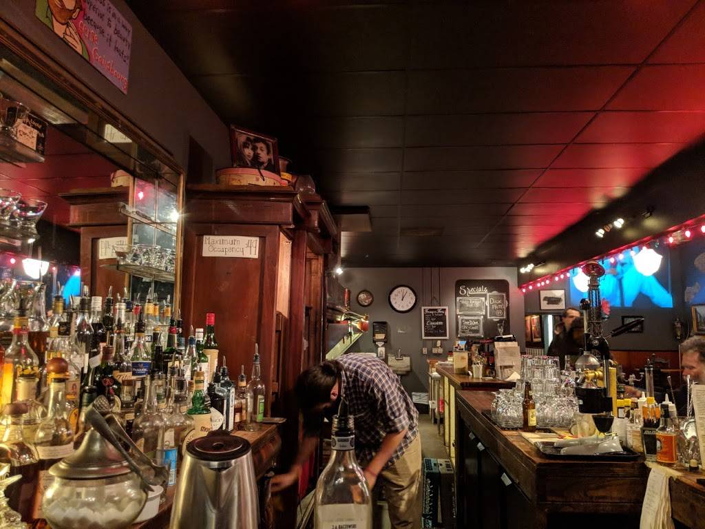 Gainsbourg | night club | 8550 Greenwood Ave N, Seattle, WA 98103, USA | 2067834004 OR +1 206-783-4004