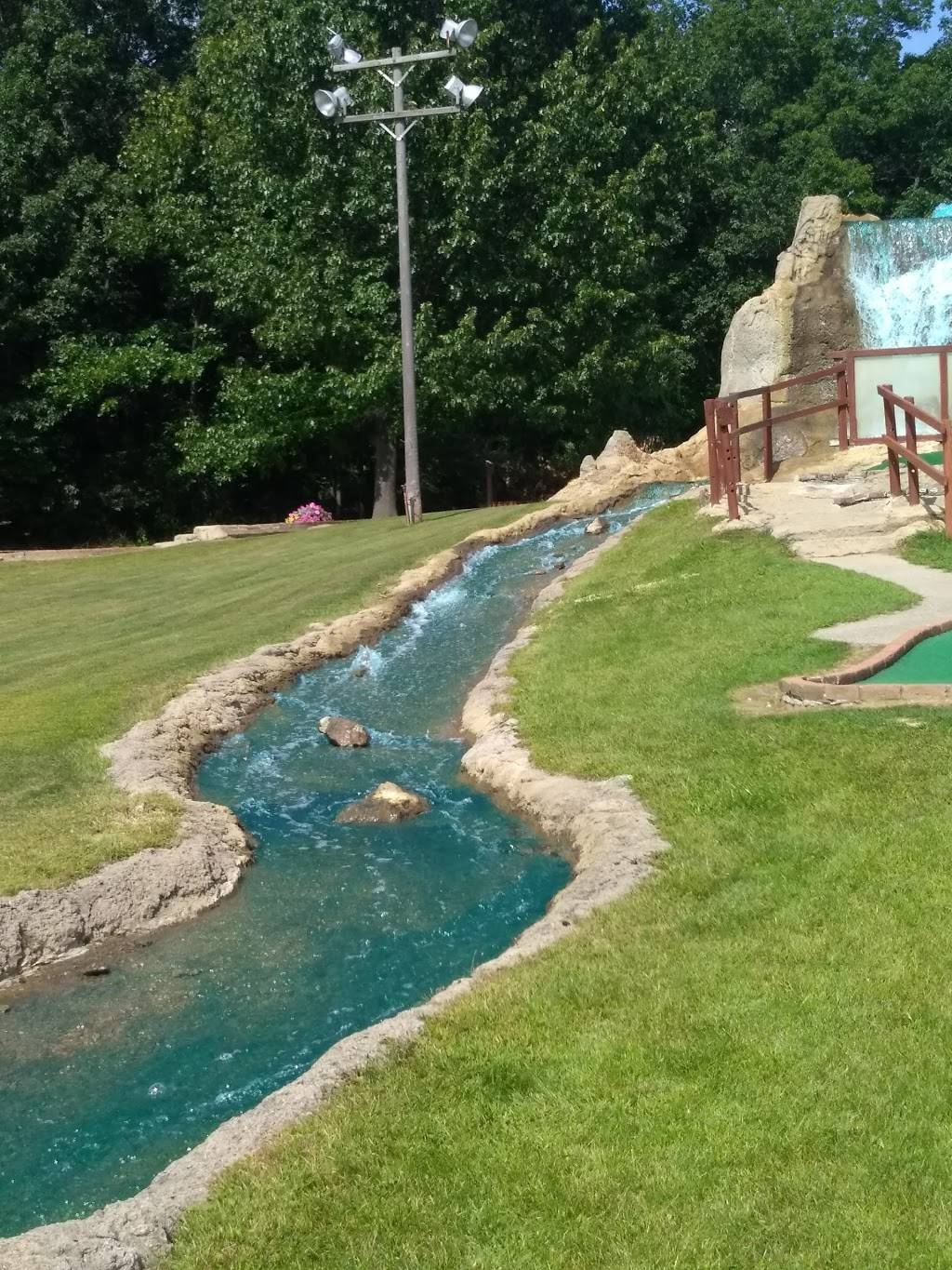 Lake Nepessing Golfland | restaurant | 1125 Lake Nepessing Rd, Lapeer, MI 48446, USA | 8106643514 OR +1 810-664-3514