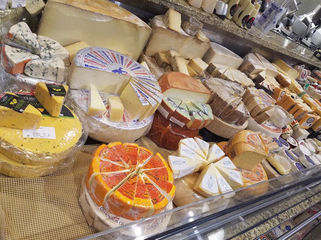 Plum Market | restaurant | 1233 N Wells St, Chicago, IL 60610, USA | 3122291400 OR +1 312-229-1400