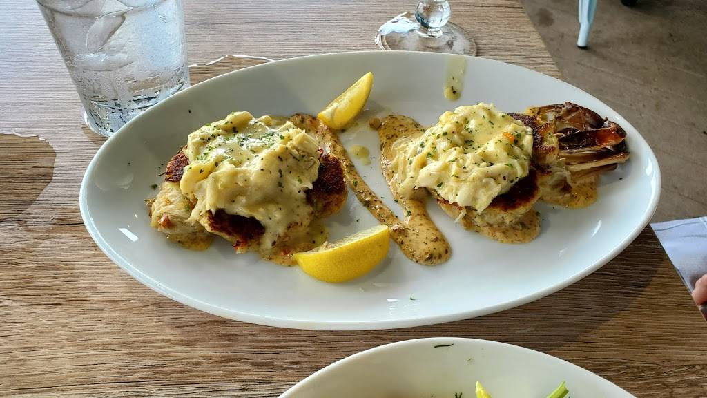 Katies Seafood House | restaurant | 2000 Wharf Rd, Galveston, TX 77550, USA | 4097655688 OR +1 409-765-5688