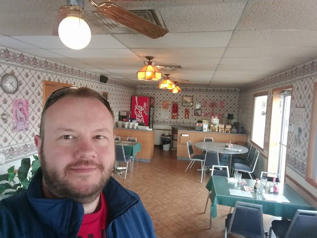 South Pacific Restaurant | restaurant | 2020 Front Rd, Windsor, ON N9J 2B9, Canada | 5199781182 OR +1 519-978-1182