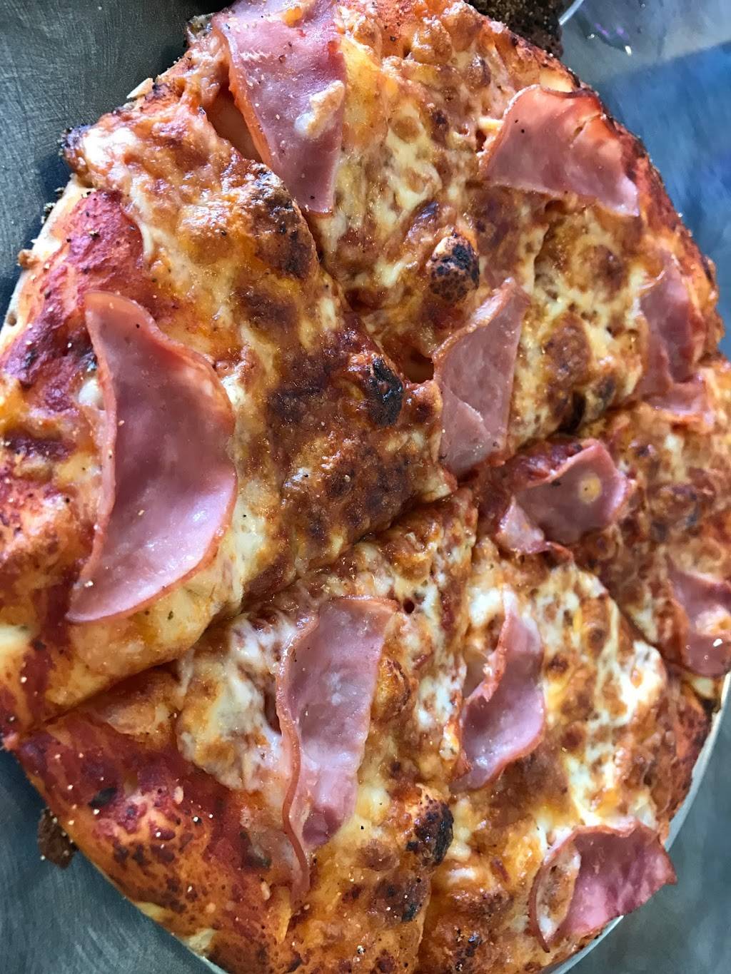 Round Table Pizza | meal takeaway | 1020 Keolu Dr Ste J, Kailua, HI 96734, USA | 8082614644 OR +1 808-261-4644