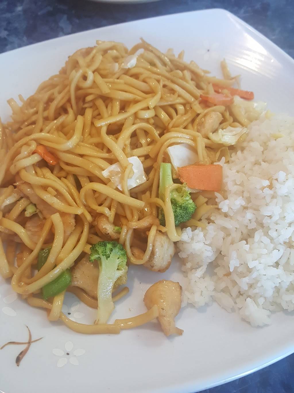 Lucky Panda | restaurant | 7450 State Hwy 14, Clever, MO 65631, USA | 4177432461 OR +1 417-743-2461